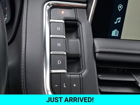Used 2024 Chevrolet Tahoe LT w/ LT Signature Plus Package AWD/4WD image 17