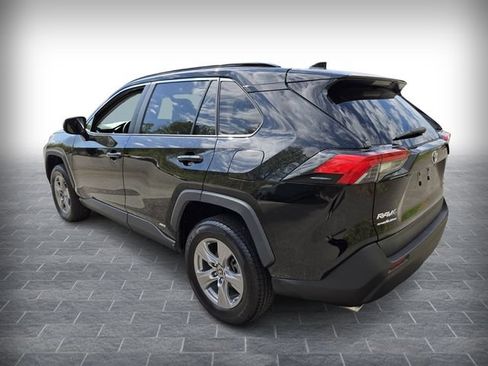 Used 2023 Toyota RAV4 LE AWD/4WD image 5