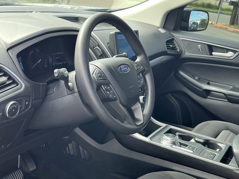 Used 2022 Ford Edge SE w/ Black Appearance Package AWD/4WD image 9