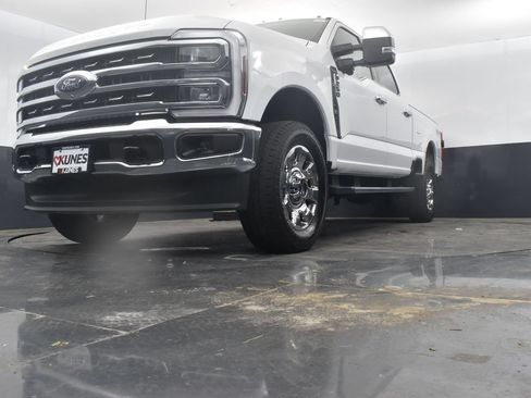 Used 2025 Ford F250 Lariat w/ Chrome Package AWD/4WD image 28