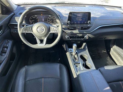 Used 2022 Nissan Altima 2.5 SR image 16