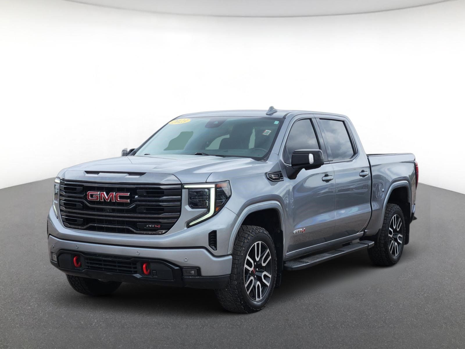 Used 2023 GMC Sierra 1500 AT4 w/ Technology Package AWD/4WD image 2