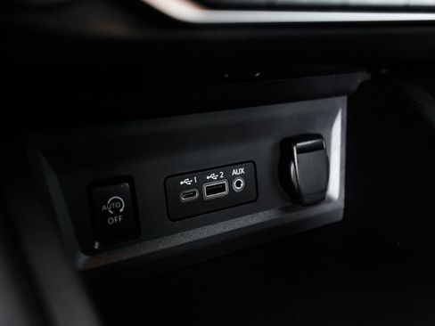 Used 2024 Nissan Sentra SV FWD image 26