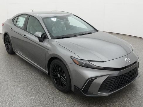 Used 2026 Toyota Camry SE FWD image 35