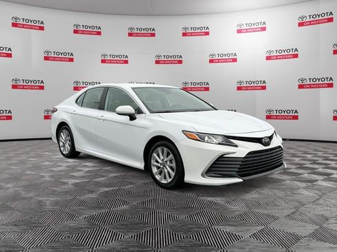 Certified 2024 Toyota Camry LE image 1