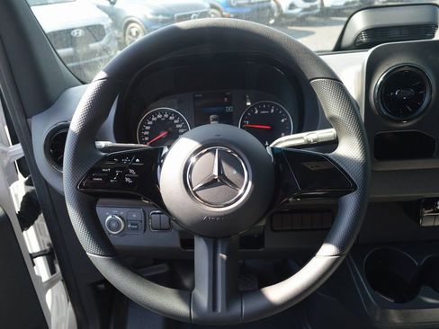 New 2026 Mercedes-Benz Sprinter 2500 image 33