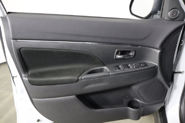 Used 2024 Mitsubishi Outlander Sport ES AWD/4WD image 17