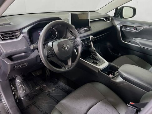 Certified 2025 Toyota RAV4 XLE AWD/4WD image 9