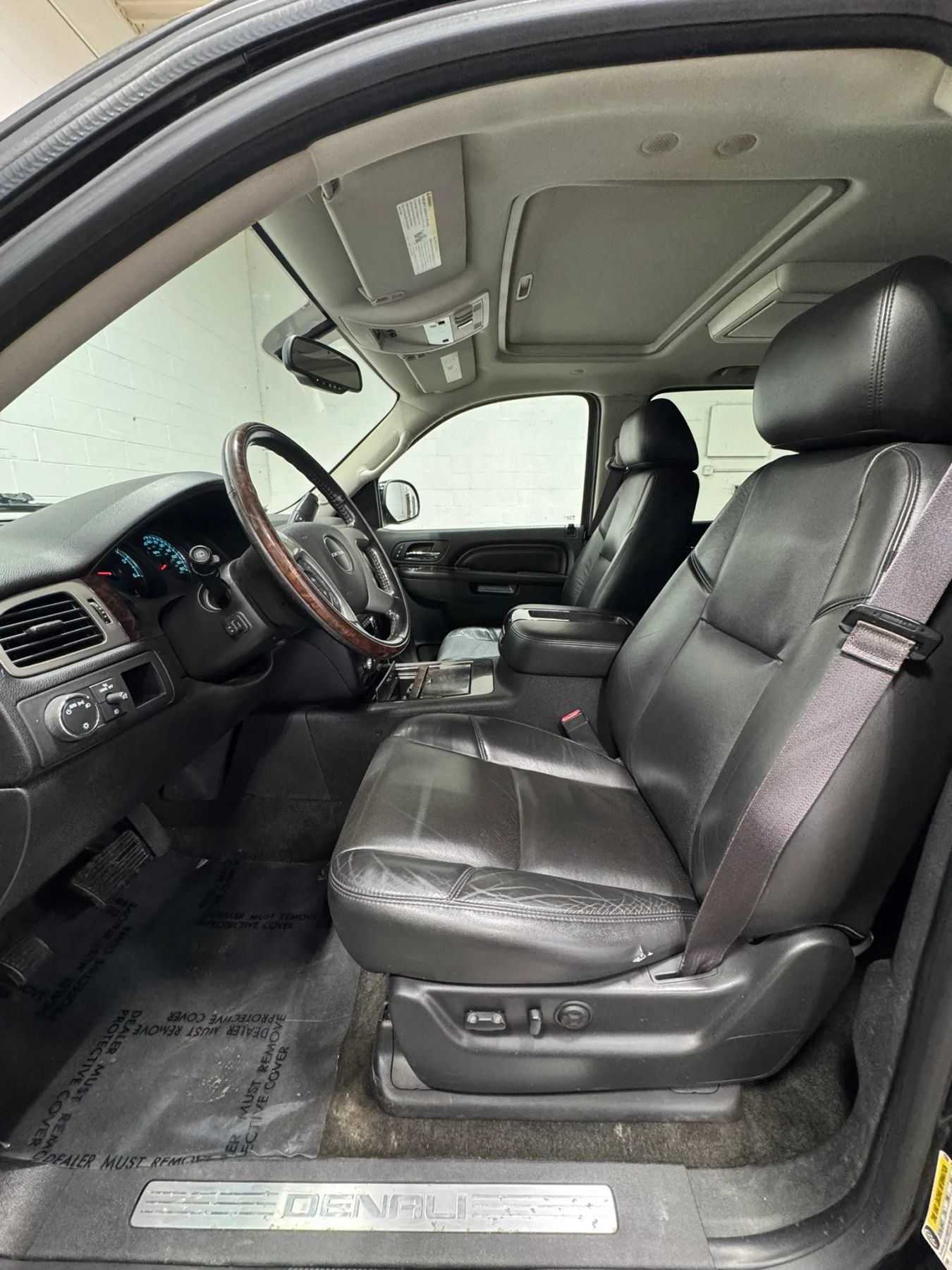 Used 2013 GMC Yukon Denali AWD/4WD image 13