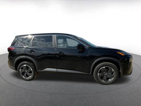 Used 2025 Nissan Rogue SV image 18