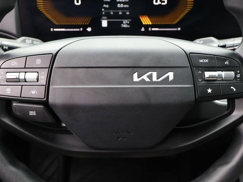 Used 2025 Kia K4 FWD image 30