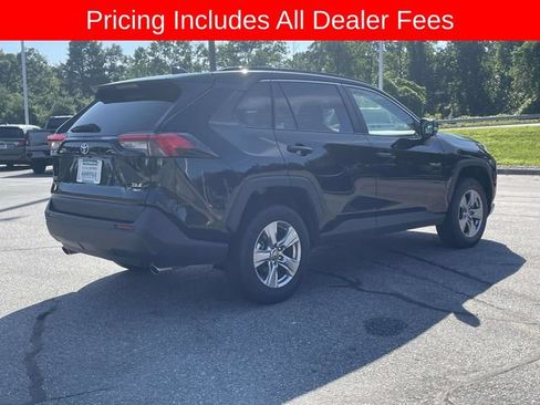 Used 2024 Toyota RAV4 XLE AWD/4WD image 5