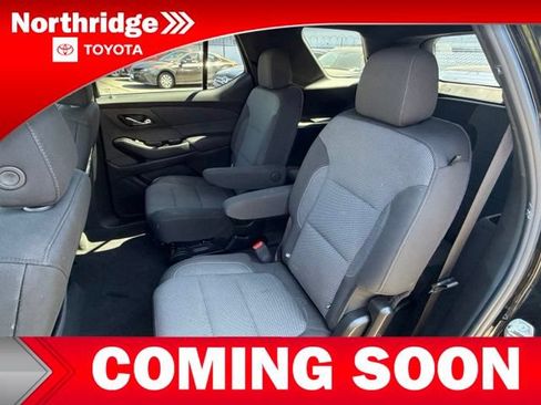 Used 2023 Chevrolet Traverse LT w/ LPO, Cargo Package AWD/4WD image 7