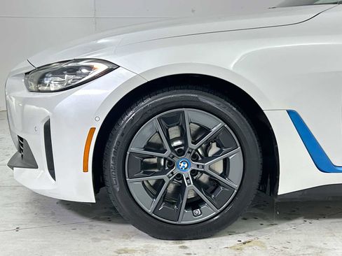 Used 2023 BMW i4 eDrive40 image 19