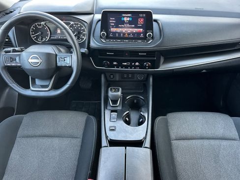 Certified 2025 Nissan Rogue SV image 4