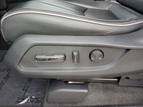 Used 2023 Honda Pilot Elite image 13