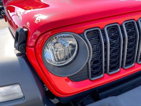 Used 2024 Jeep Wrangler Sport S AWD/4WD image 27