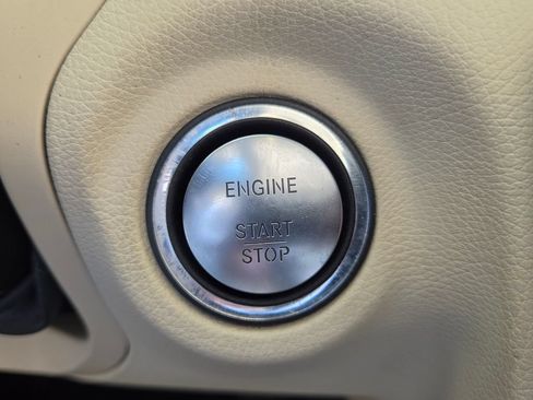 Used 2020 Mercedes-Benz SLC 300 image 38