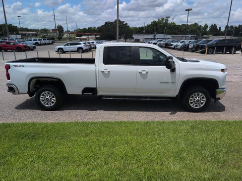 Used 2025 Chevrolet Silverado 2500 LT w/ Convenience Package AWD/4WD image 7