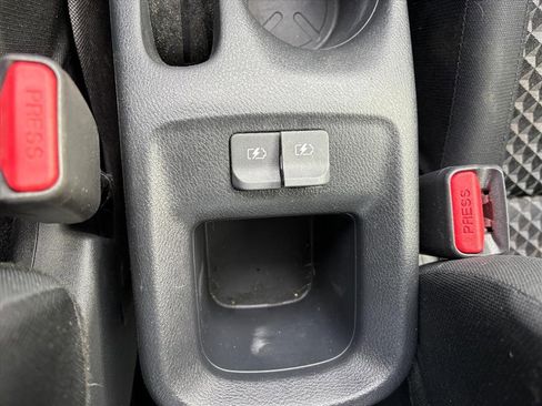 Used 2022 Nissan Versa S w/ Trunk Package image 24