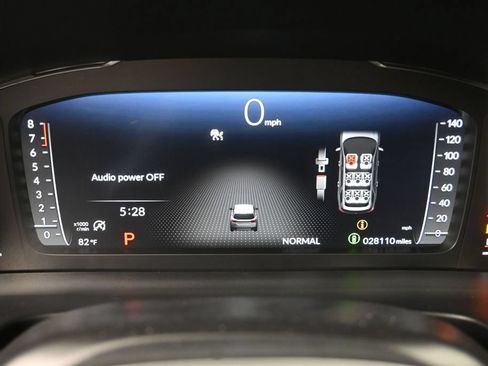 Used 2025 Honda Pilot Elite image 25