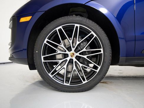New 2026 Porsche Macan image 14