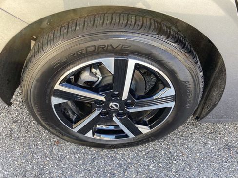 Used 2024 Nissan Sentra SV image 11