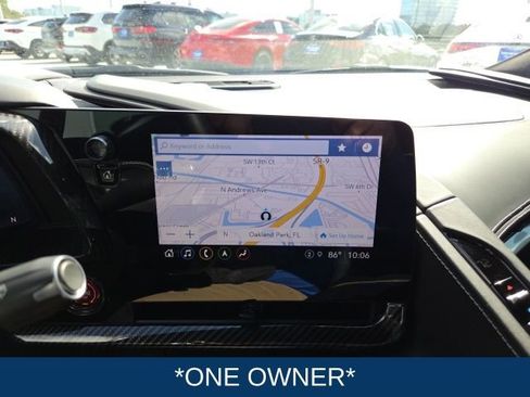 Used 2021 Chevrolet Corvette Stingray Premium Conv w/ Z51 Performance Package image 3