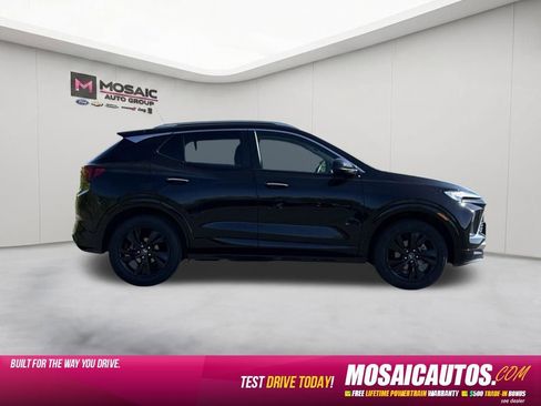 Used 2024 Buick Encore GX Sport Touring AWD/4WD image 8