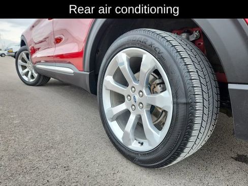 Used 2020 Ford Explorer Platinum w/ Premium Technology Package image 19