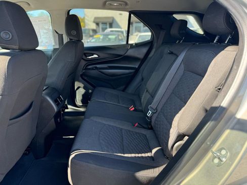 Used 2018 Chevrolet Equinox LT image 19