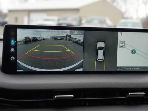 Used 2024 Genesis GV70 2.5T w/ Advanced Package image 29