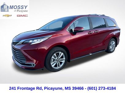 Used 2025 Toyota Sienna Limited