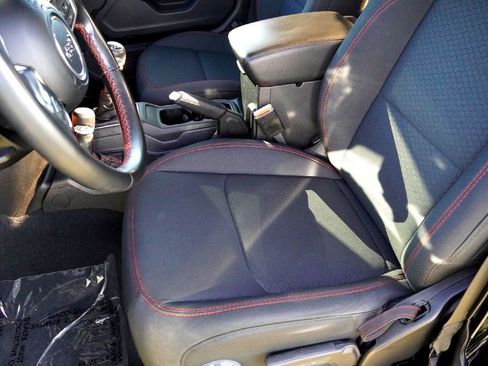 Used 2022 Jeep Gladiator Rubicon w/ Safety Group image 14