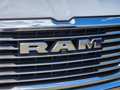 Certified 2025 RAM 1500 Laramie AWD/4WD image 11