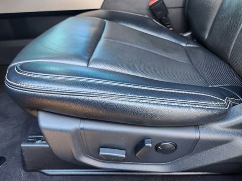 Used 2022 Ford F450 Lariat w/ Lariat Value Package image 23