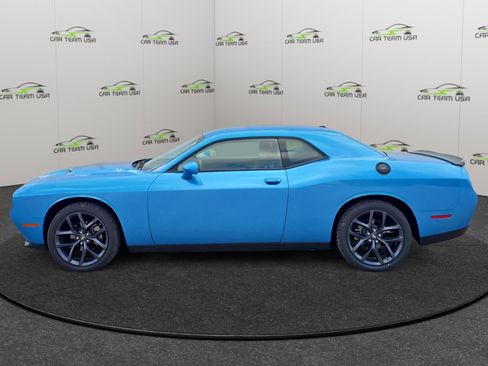 Used 2023 Dodge Challenger SXT w/ Blacktop Package image 2