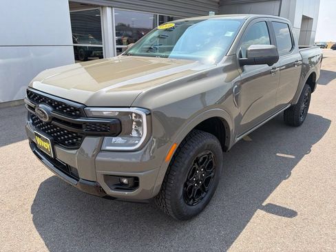 New 2026 Ford Ranger Lariat w/ Black Appearance Package AWD/4WD image 2