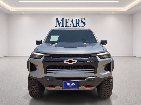 Used 2024 Chevrolet Colorado ZR2 w/ Technology Package AWD/4WD image 8