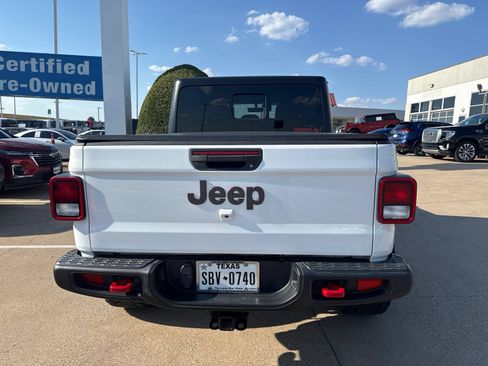 Used 2022 Jeep Gladiator Rubicon w/ Trailer Tow Package AWD/4WD image 7