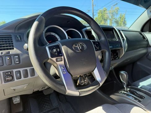 Used 2014 Toyota Tacoma PreRunner w/ TRD Sport Package RWD image 11