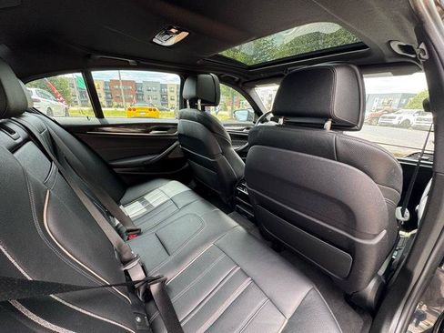 Used 2018 BMW M550i xDrive AWD/4WD image 37