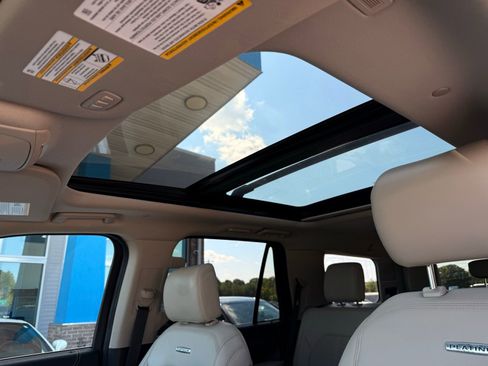 Used 2020 Ford Expedition Platinum image 18