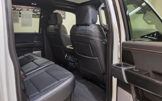 Used 2025 Ford F150 Raptor AWD/4WD image 15