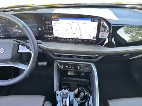 New 2025 Audi Q5 Premium Plus image 28