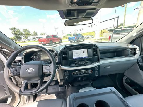 Used 2023 Ford F150 XL RWD image 3