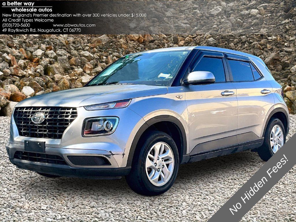 Used 2024 Hyundai Venue SE FWD image 1