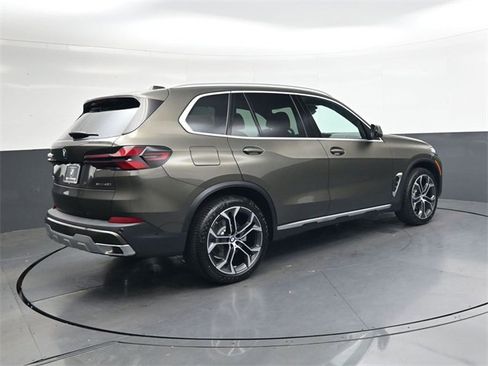 New 2026 BMW X5 sDrive40i image 4