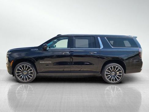 New 2025 Chevrolet Suburban High Country image 8