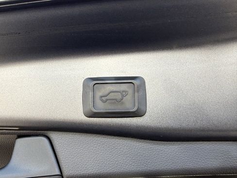 Certified 2022 Toyota RAV4 XSE image 16